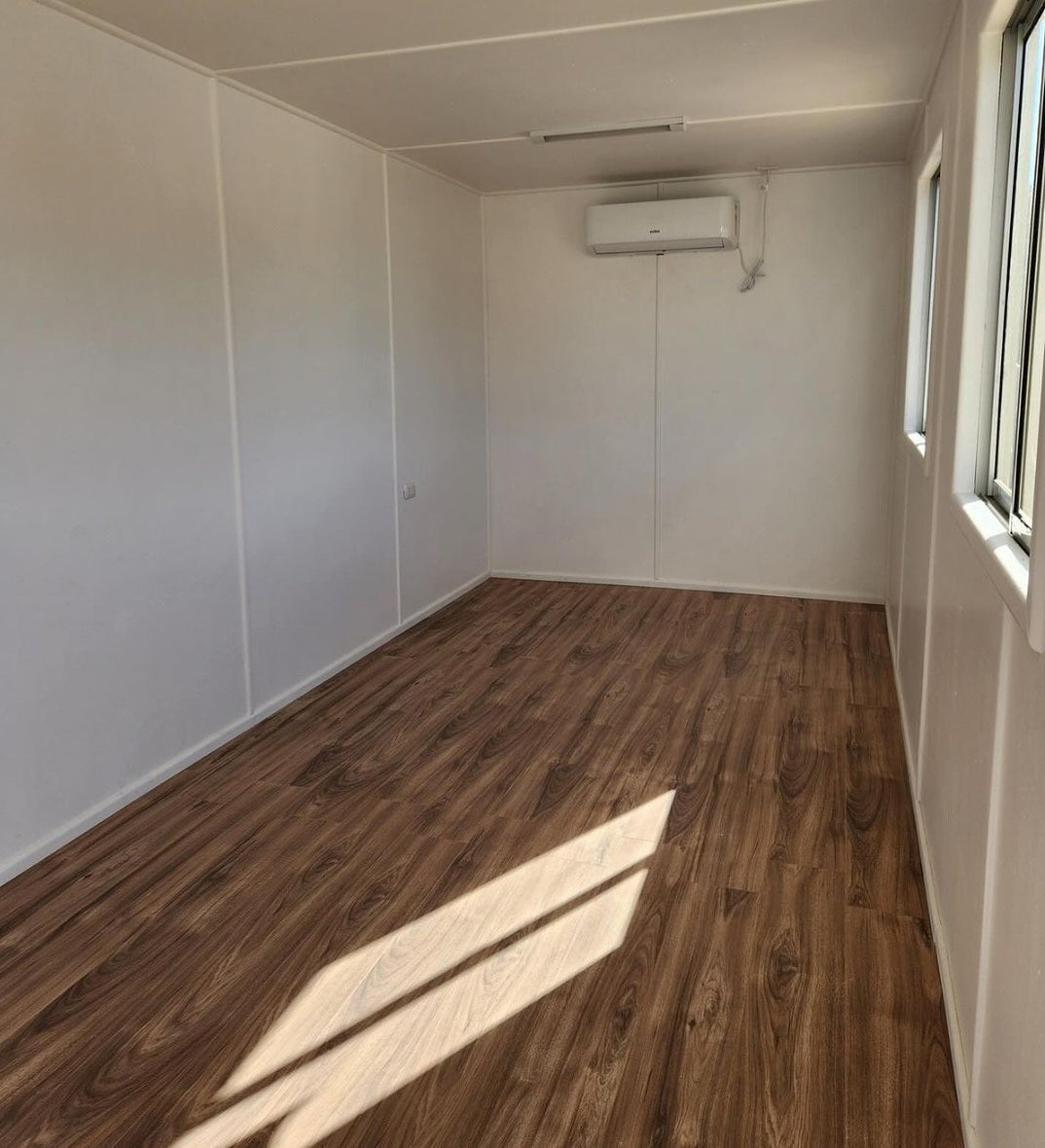 Contentor de escritório de 6 metros com ar condicionado (Ref: 13011)