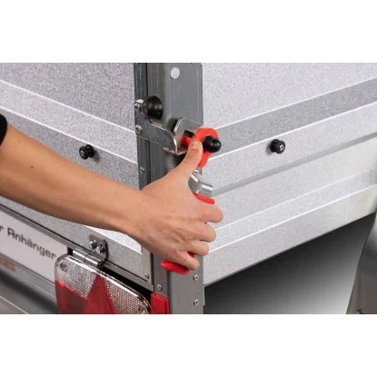 Kit de reboque com travão Variolux 850, incluindo nova extensão da parede lateral.