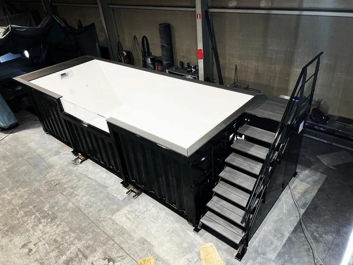 Piscina contentor preto de 6m