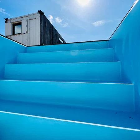 Piscinas em contentores cúbicos de 6 m
