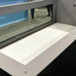 Piscina em polipropileno com as dimensões de 6,5 m x 2,5 m e janela com 4 m de largura.