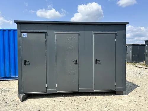 Contentor sanitário com 3 cabines (Ref: S2107)