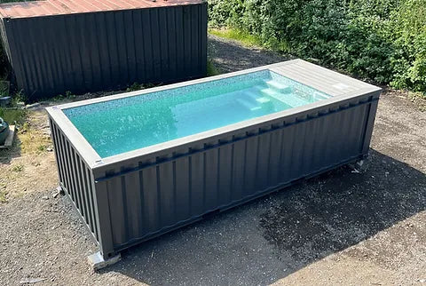 Piscina contentor de 20 pés, cinzento antracite, com função de natação contra correntes.