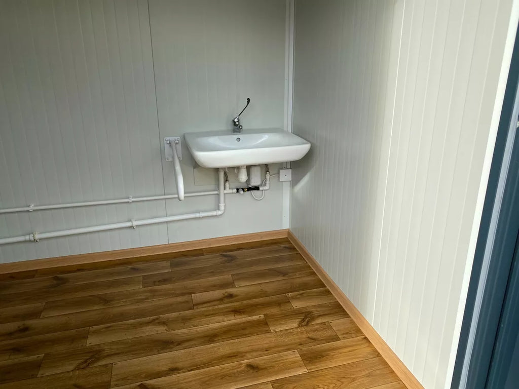 Contentor sanitário para pessoas com deficiência, sanita com rampa (Ref: 3907)