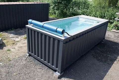 Piscina contentor de 20 pés, cinzento antracite, com função de natação contra correntes.